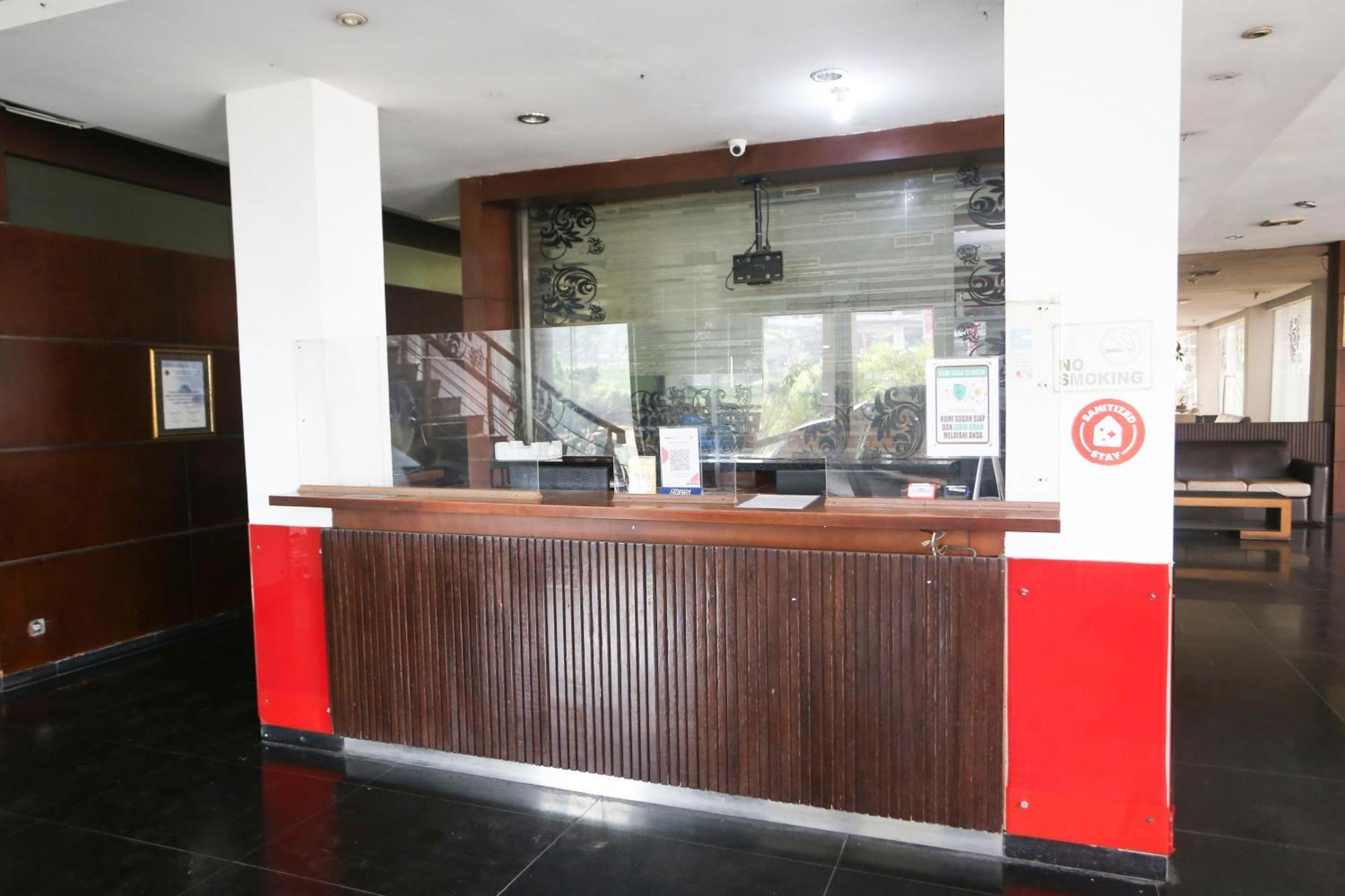 Collection O Hotel Pesona Cikarang Near Pollux Mall מראה חיצוני תמונה